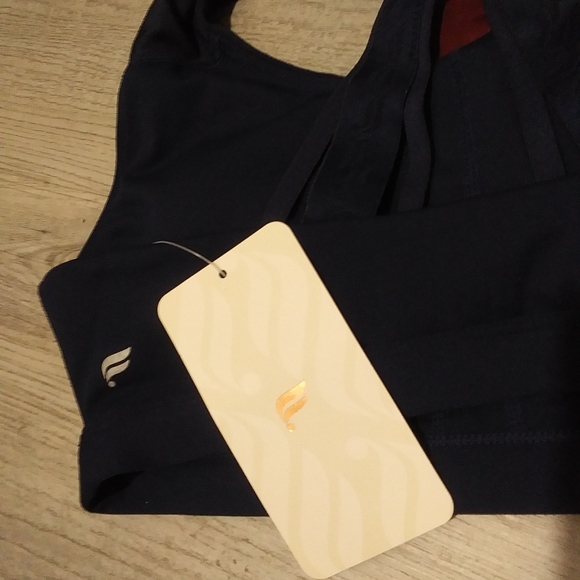 FABLETICS SPORTS BRA - Picture 3 of 4
